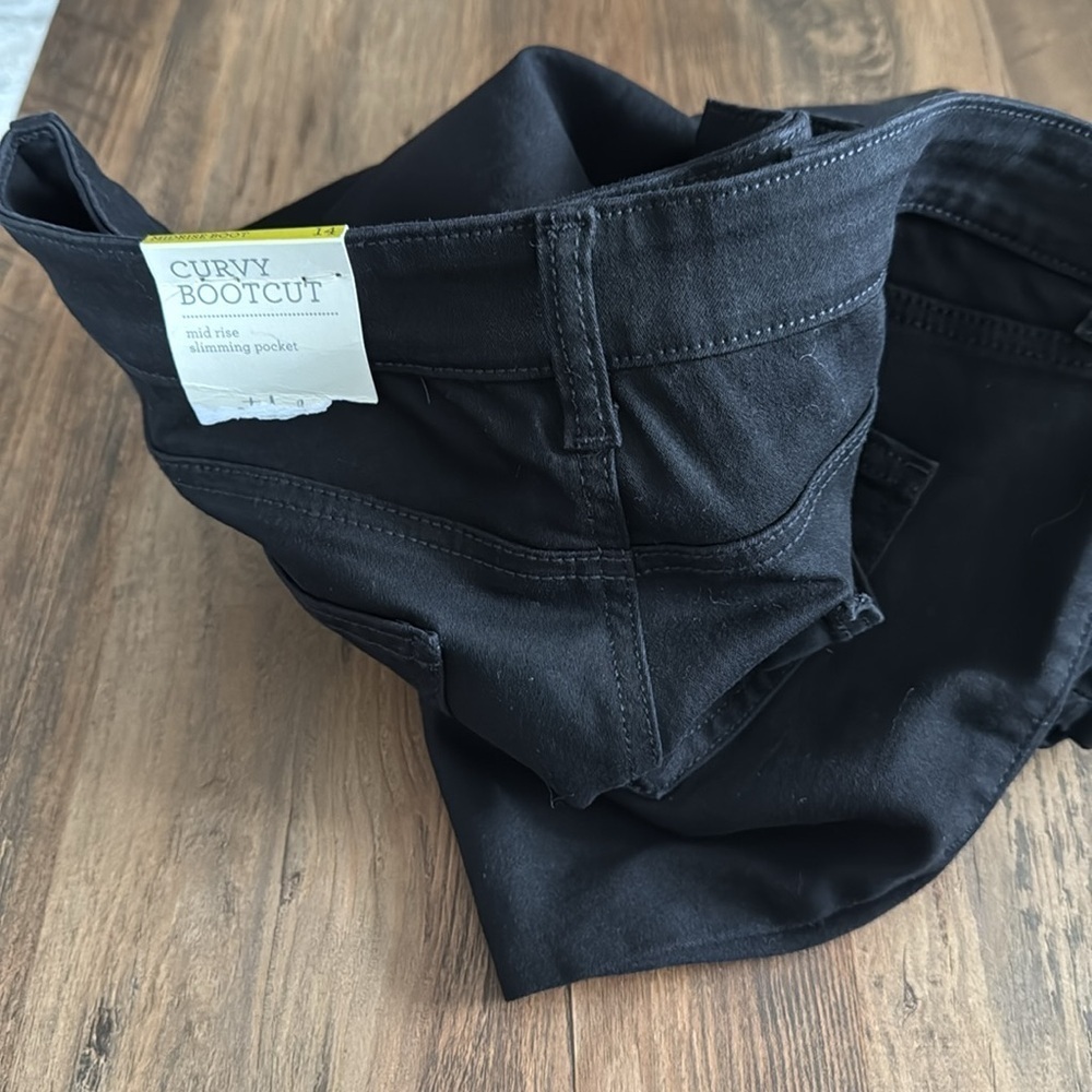 Style & Co Curvy Boot Leg- Size 14 - Picture 11 of 11